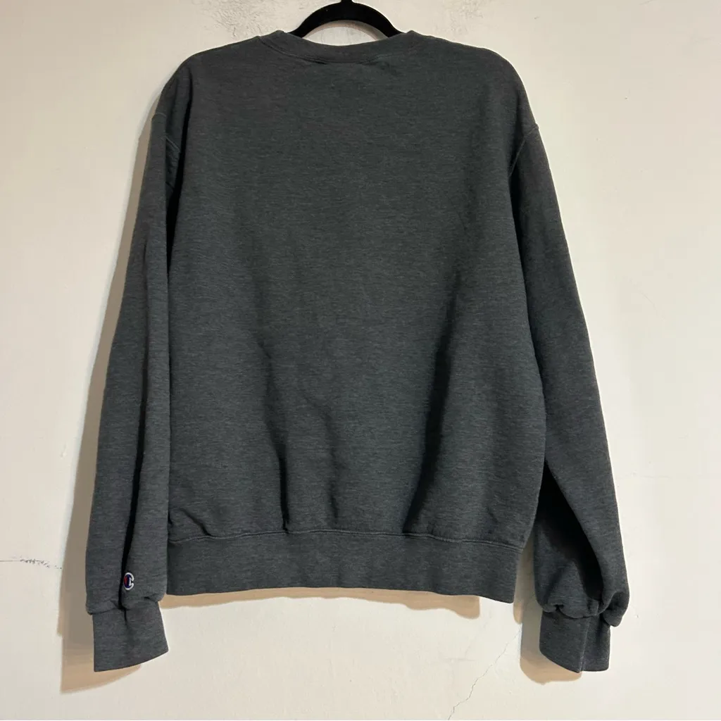 Champion Loyola University Chicago Gray Crewneck Sweatshirt Size Medium Varisty - Image 5