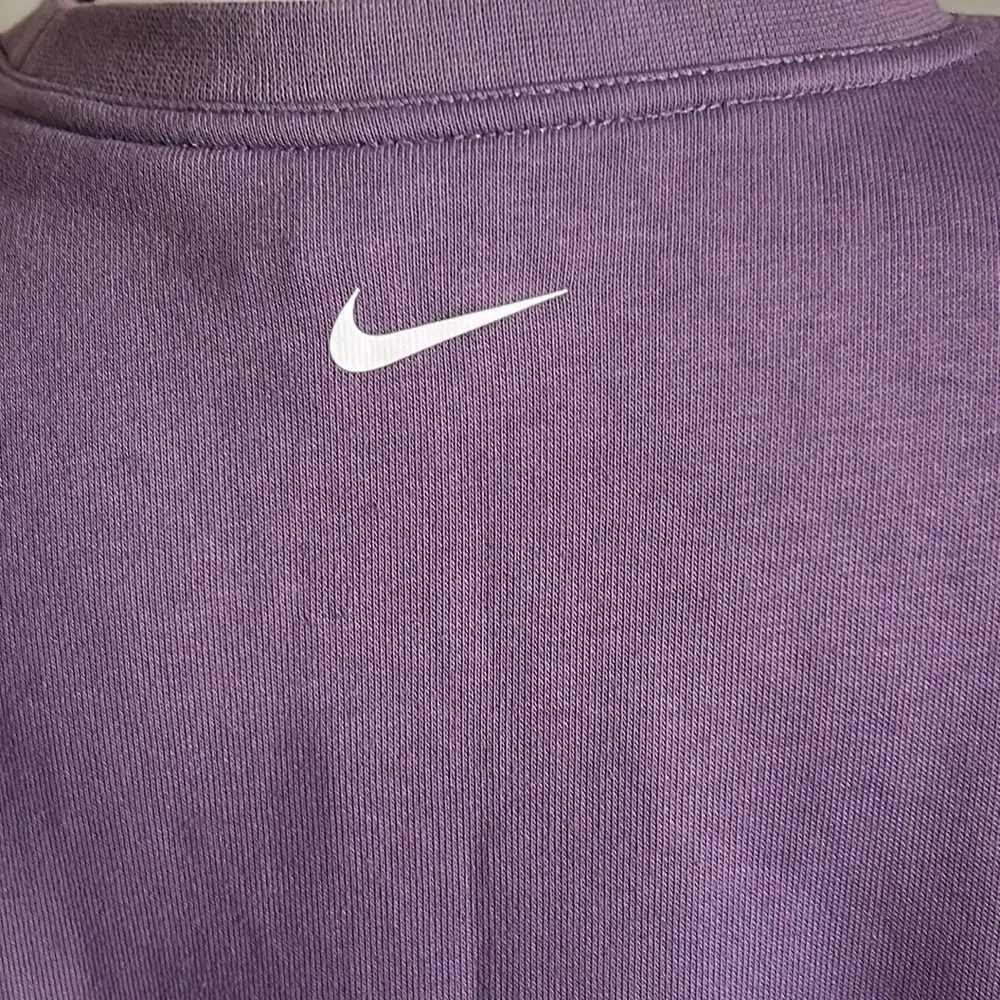 New Nike Dri-Fit Get Fit Logo Graphic Oversized Training Pullover Sweatshirt - Image 13