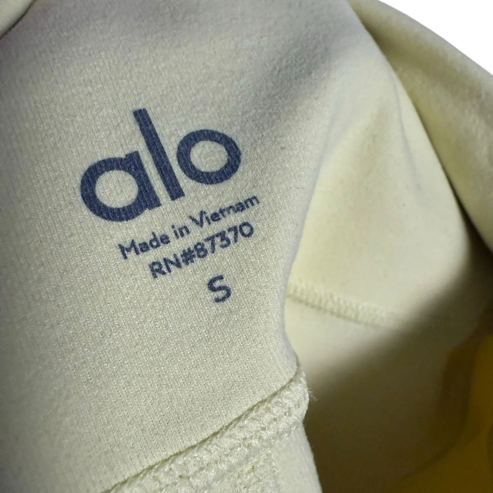 Alo Yoga Airbrush 5” Yellow High Waist Biker Athletic Workout Shorts Small - Image 7