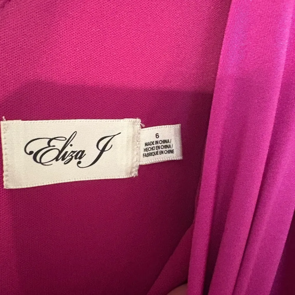 Eliza J Gathered sheath beautiful pink dress size 6 wedding guest dress - Image 3