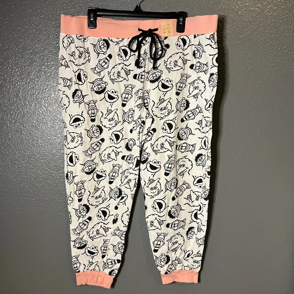 Sesame Street Characters Graphic Tank & Jogger Pajama Set Size 3X - Image 3