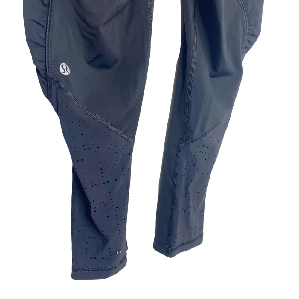 Lululemon Water Bound Crop Legging Black Running Swim Sweat Wicking Size 4 - Image 7