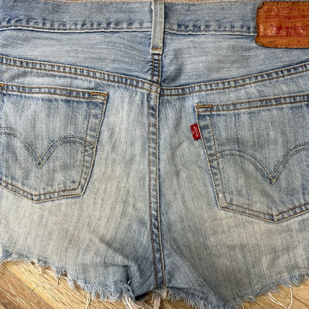Levi’s 501 cutoff jeans shorts - Image 3