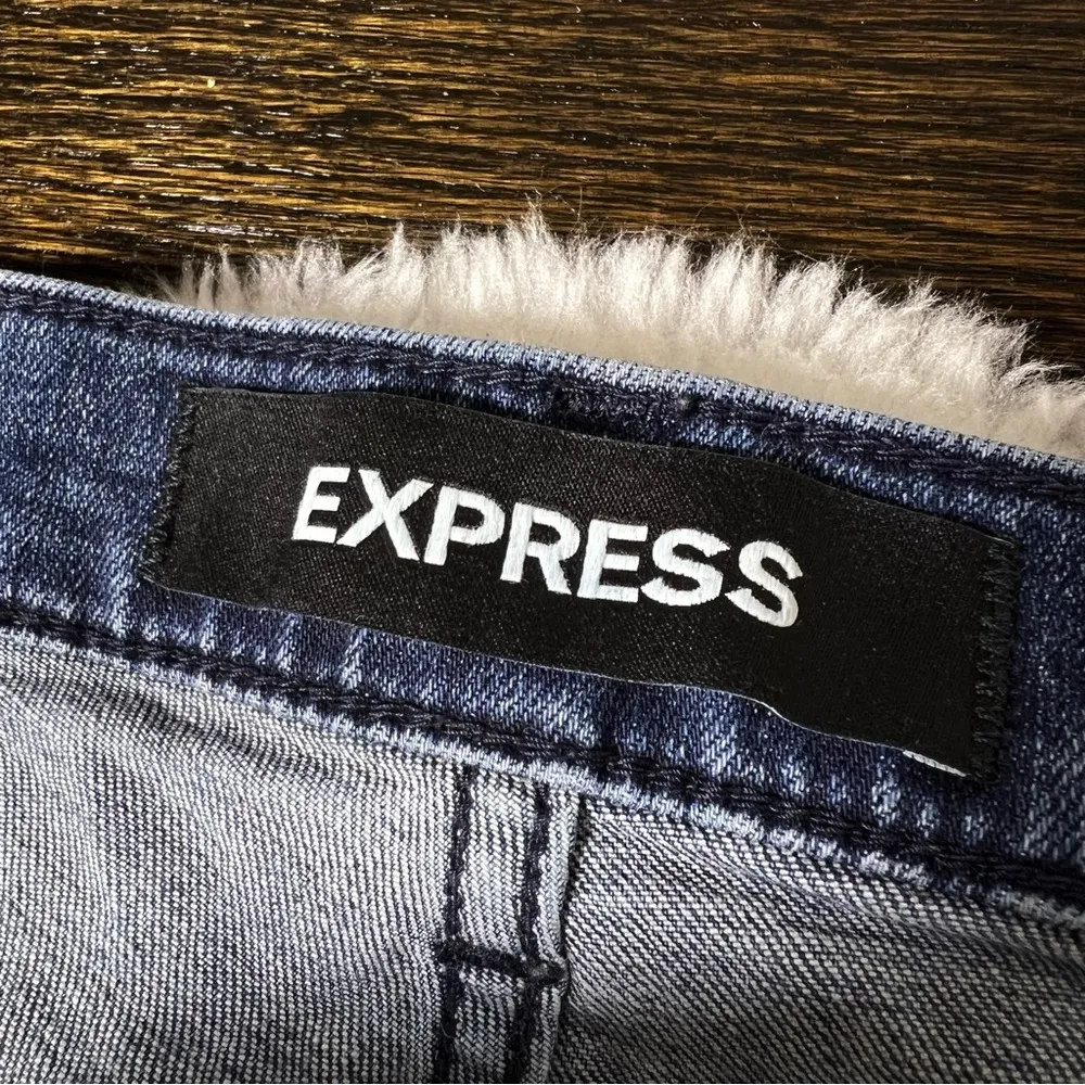 Express Girlfriend High Rise Distressed Cropped Jeans - Image 10