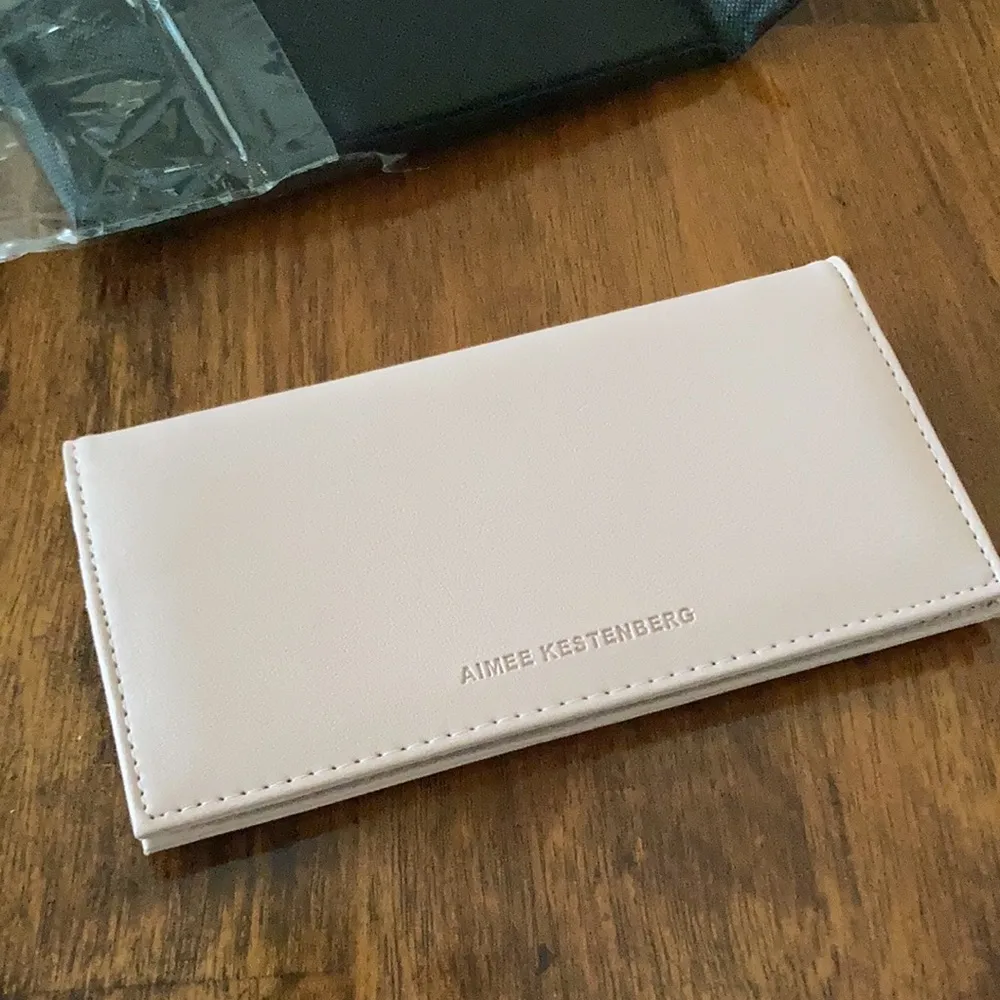 NEW Aimee Kestenberg Pale Pink Wallet Small Bifold Credit Card Slots NIB - Image 4