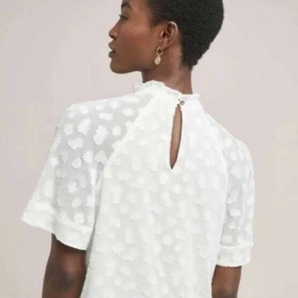 Anthropologie Feather Bone White Dot Short Sleeve Blouse XS - Image 3