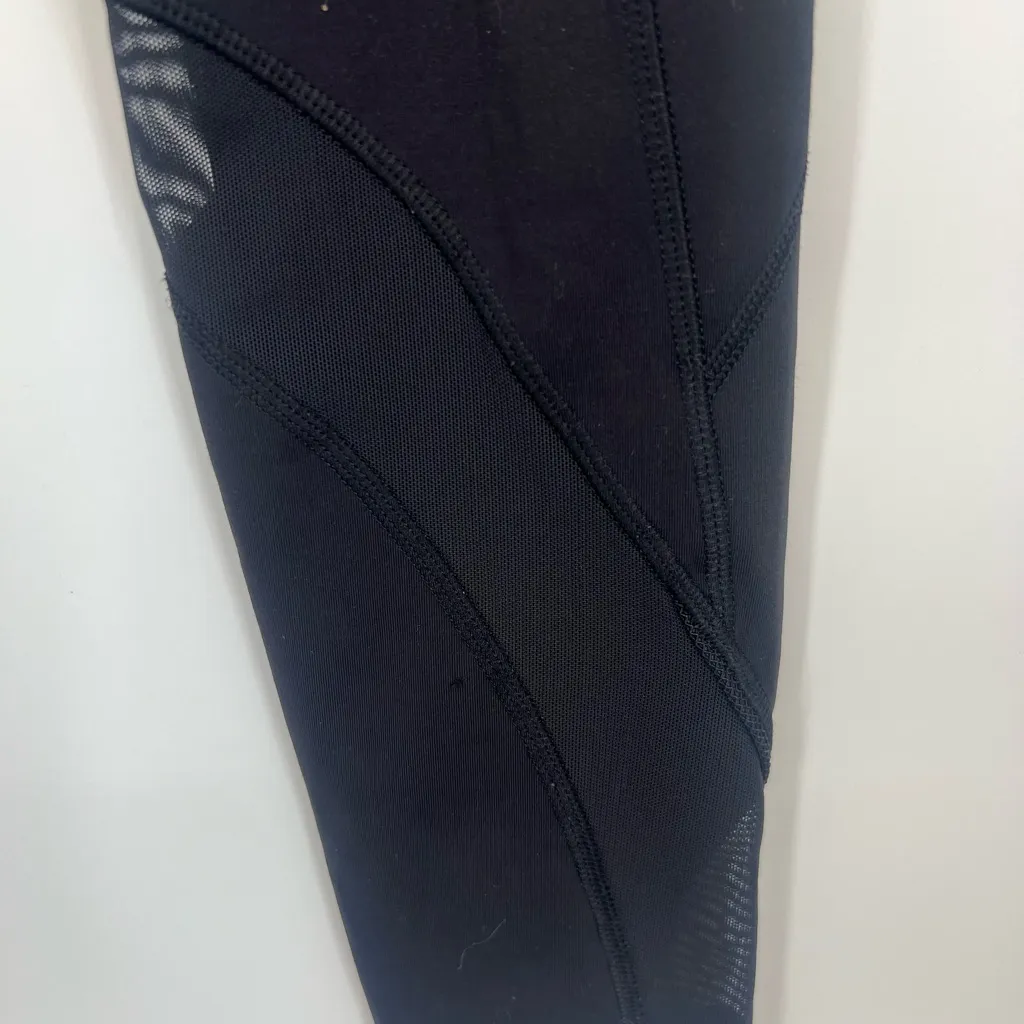 Lululemon Black Leggings with Zipper Pockets sheer net Size 4 - Image 4