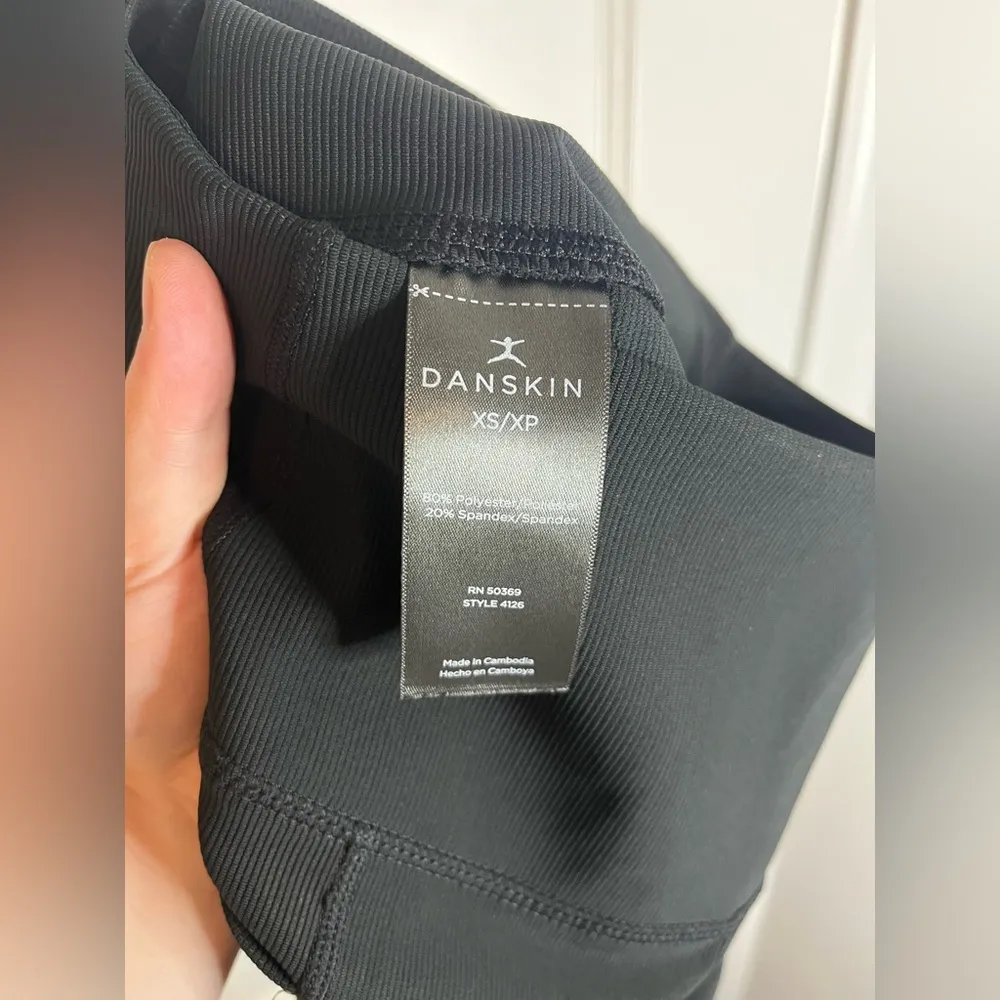 Danskin Women’s High Rise Ribbed Stretchy Pockets Shorts Adult XS Black Athletic - Image 9