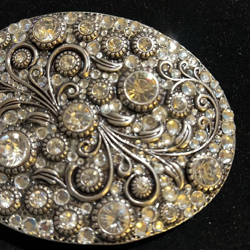 Nocona Swarovski Crystal Western Style Ladies Filigree Rhinestones Belt Buckle Silver - Image 3