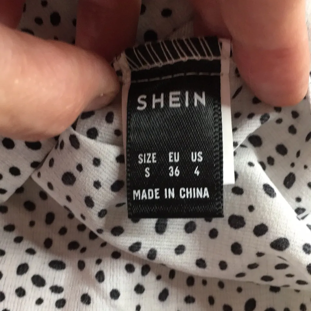 New Women’s Shein Polka Dot Print Blouse Liteweight Black White Size Small - Image 5