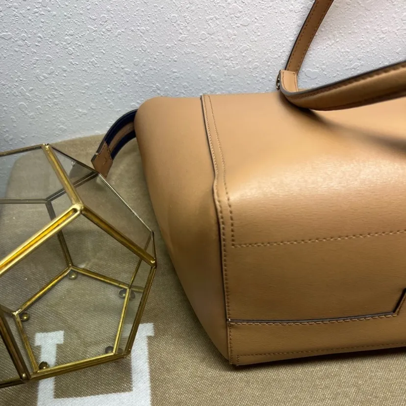 Tory Burch Leather Tote Light Brown - Image 9