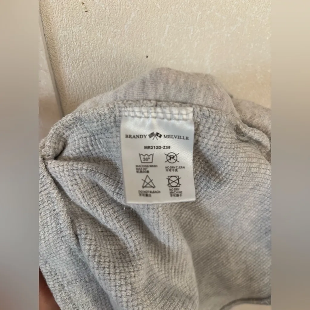 Brandy Melville Booty Shorts gray waffle knit - Image 5