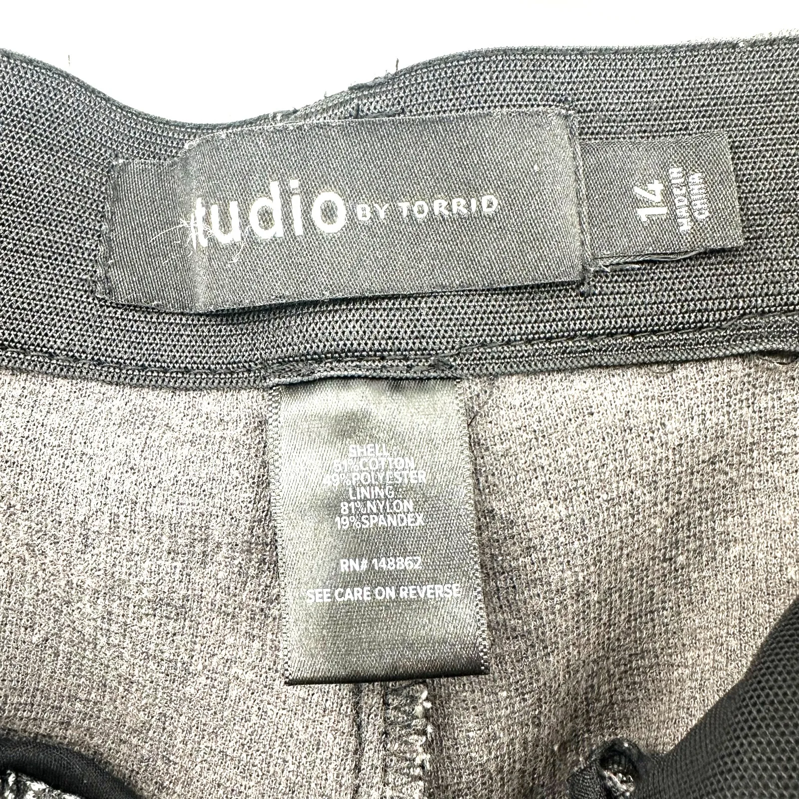 Studio by Torrid Size‎ 14 Dress Pants Houndstooth Gray White Button Hook Zip - Image 4