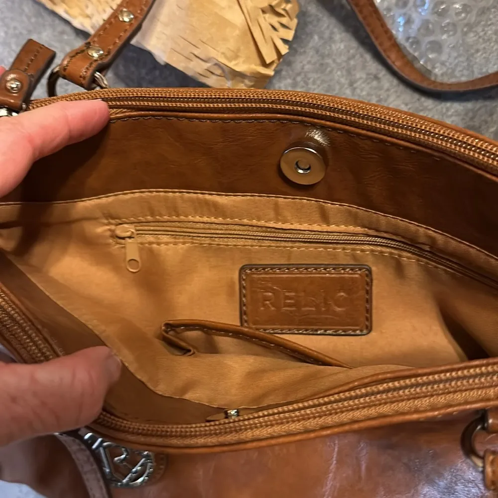 Relic Brown Vegan Leather Shoulder Bag New Without Tags. Many Compartments - Image 6