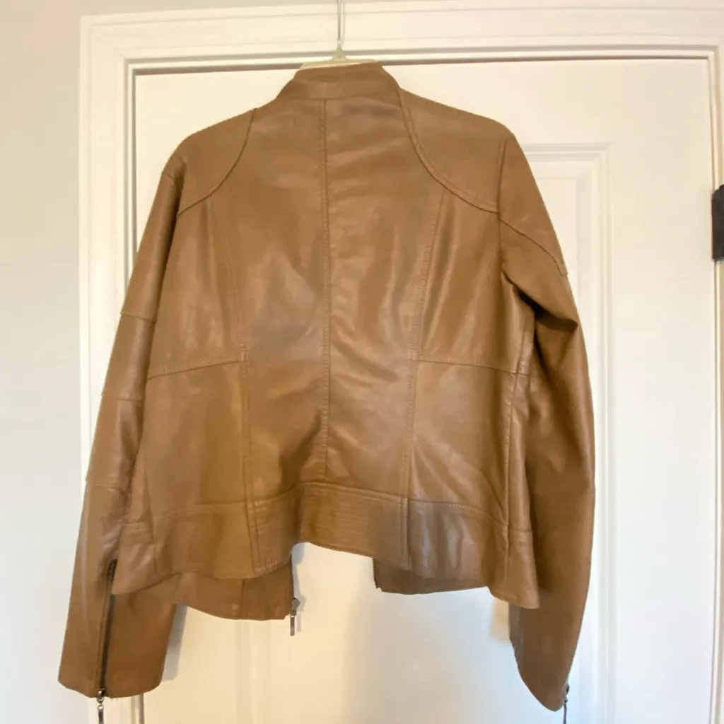 Max Edition Women's Tan Leather Jacket Size L - Image 4