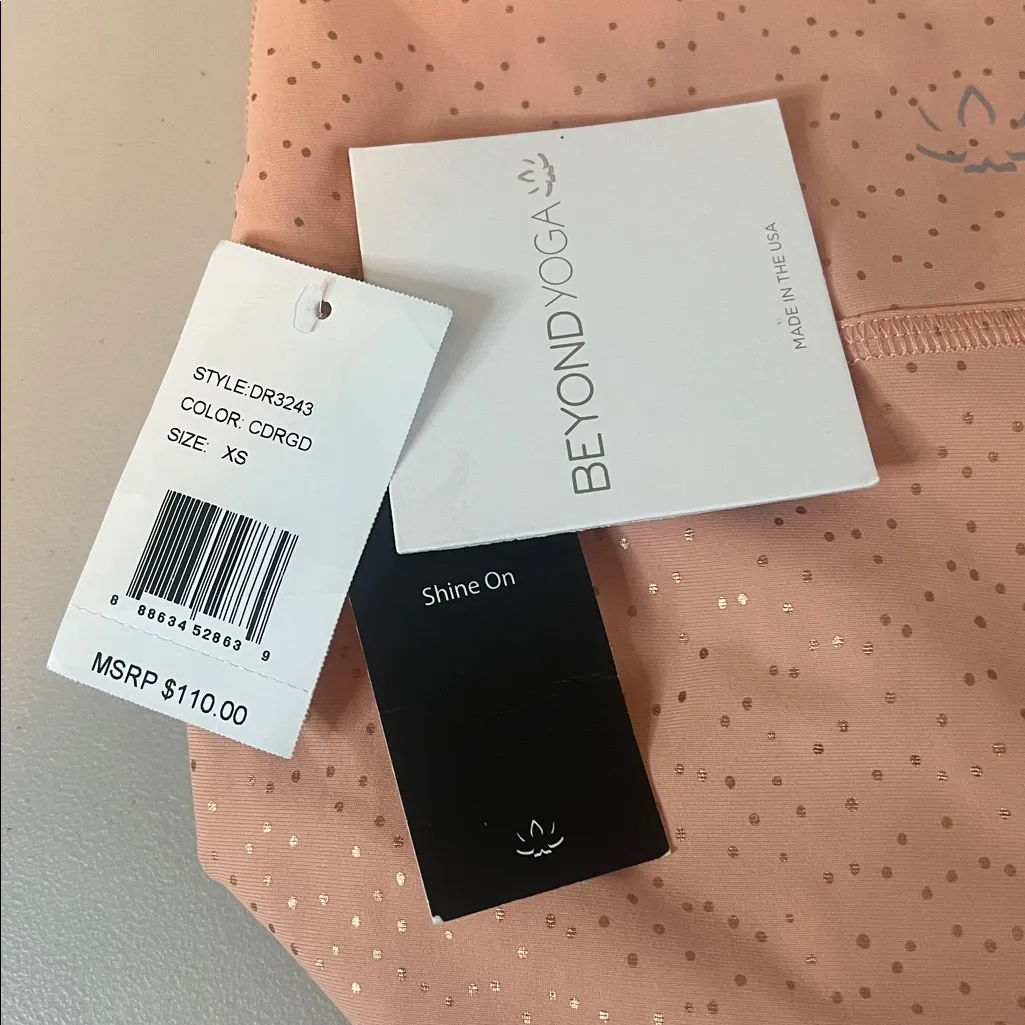 Beyond Yoga Shine Leggings Pink/Gold Print Size XS NWT - Image 5