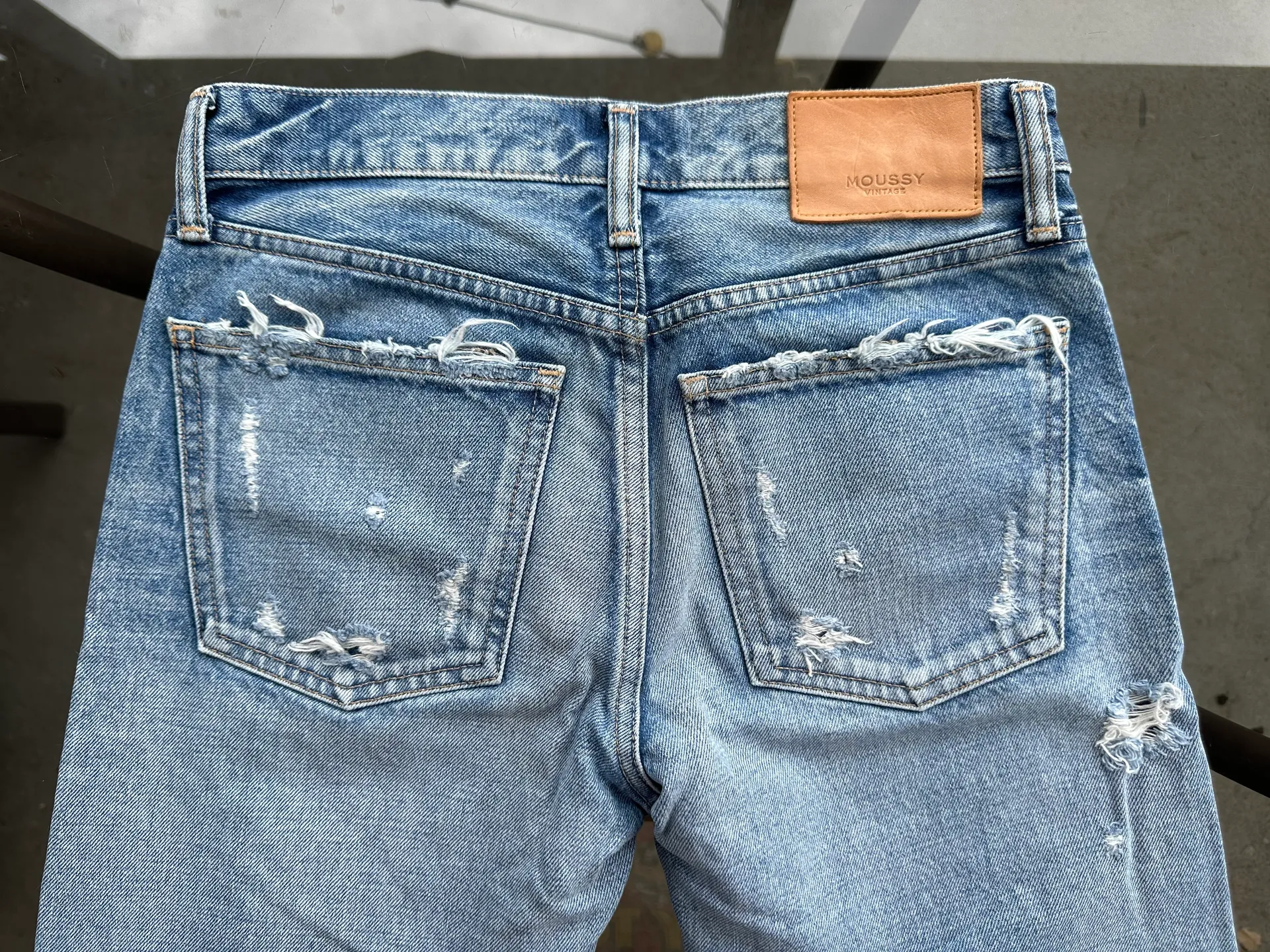 Aberdeen Tapered Distressed Denim Jeans in Blue - Size 25 - Image 15