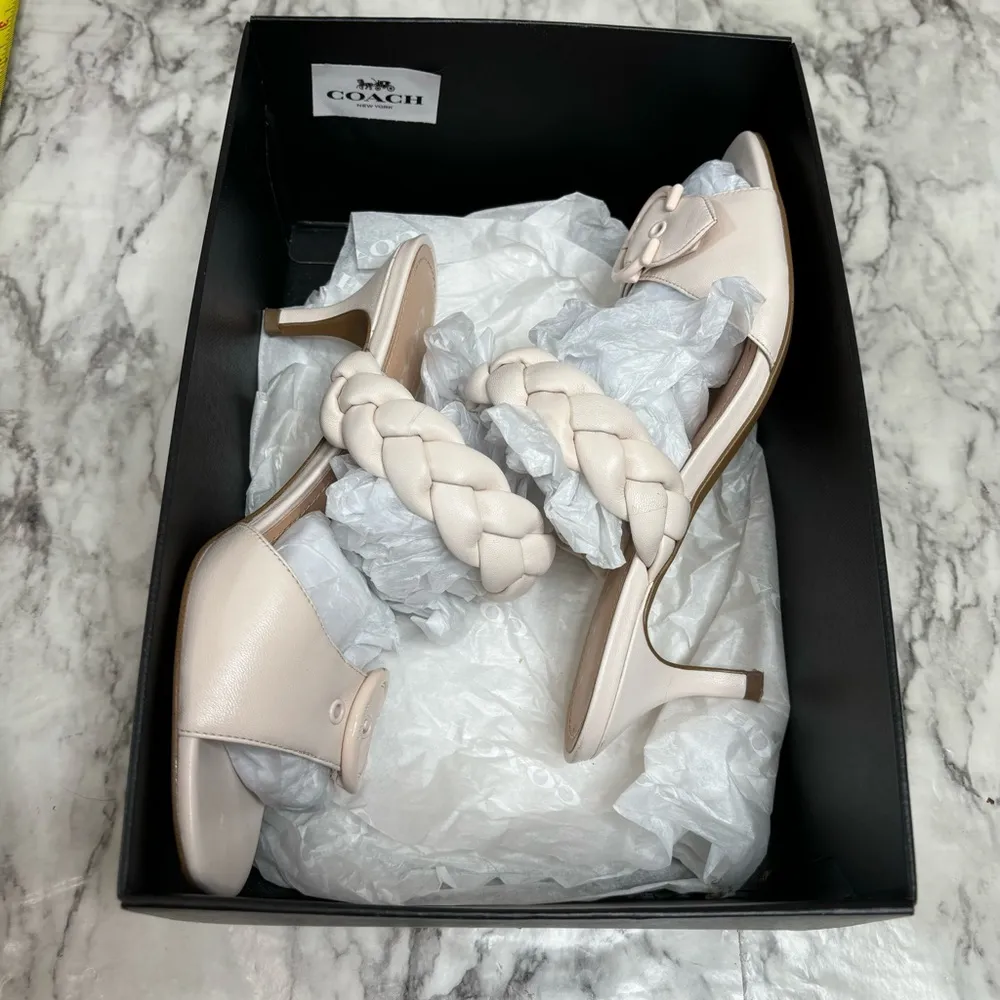 Coach Mollie leather Sandals braided Kitten Heel size 9.5 color chalk Classic - Image 10