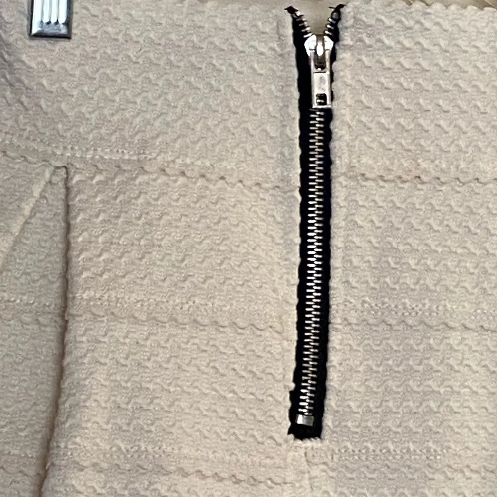 Hot Gal Heavy Womens Cream Ivory Mini Skirt M Medium Waist 28” 30” Scalloped - Image 5