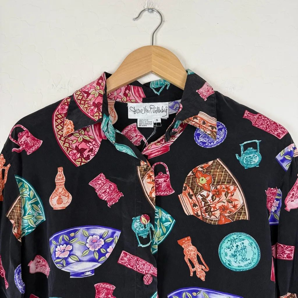 Vtg Diane Von Furstenberg Bold Colorful 100% Silk Button Down Blouse Shirt - Image 2