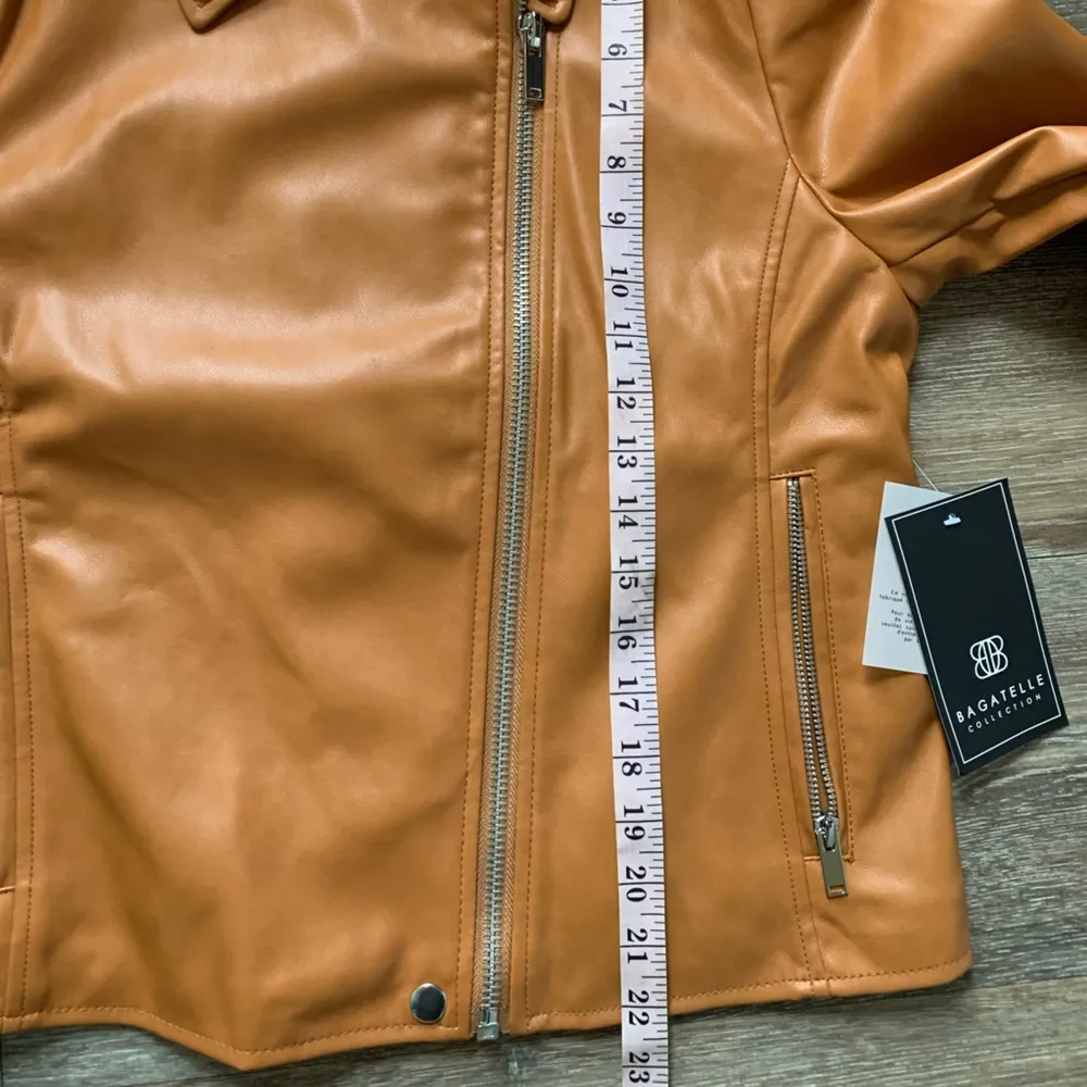 NWT Bagatelle Collection Tan Faux Leather Jacket L - Image 6