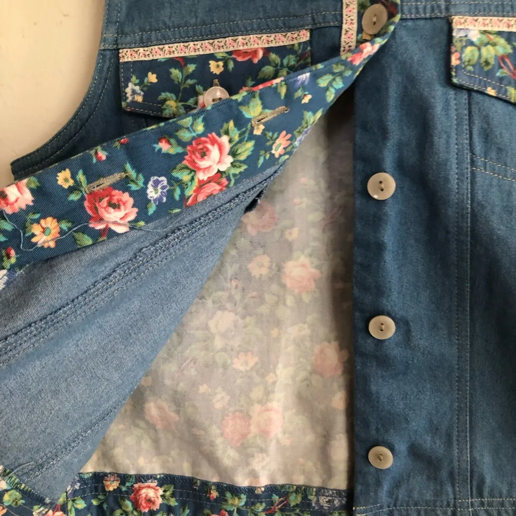 KORET CITY BLUES Womens Waist Jacket Size 4 Contrast Floral On Denim 100% Cotton Blue - Image 5