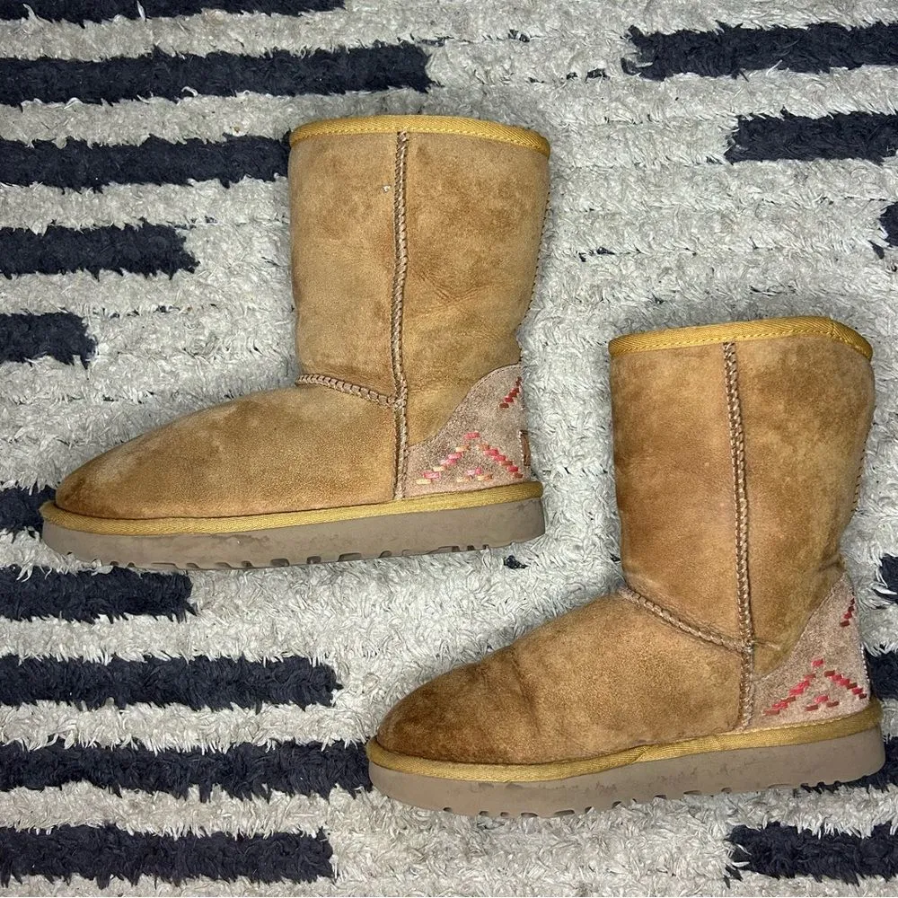 UGG Classic Short Rustic Weave Brown Boots women’s shoe size 6 - Image 6