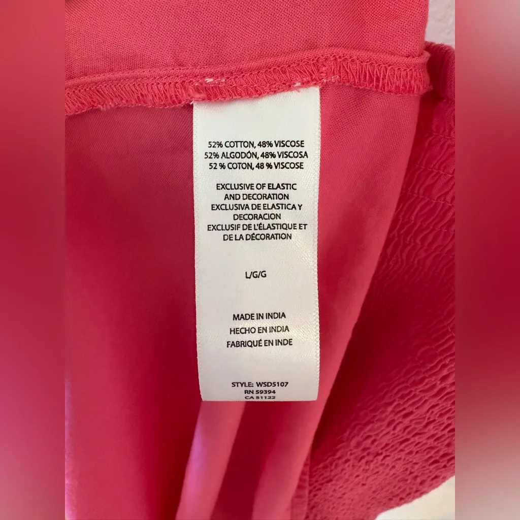 Women’s hot pink square neck smocked maxi dress - large. Floral eyelet sleeve - Image 5