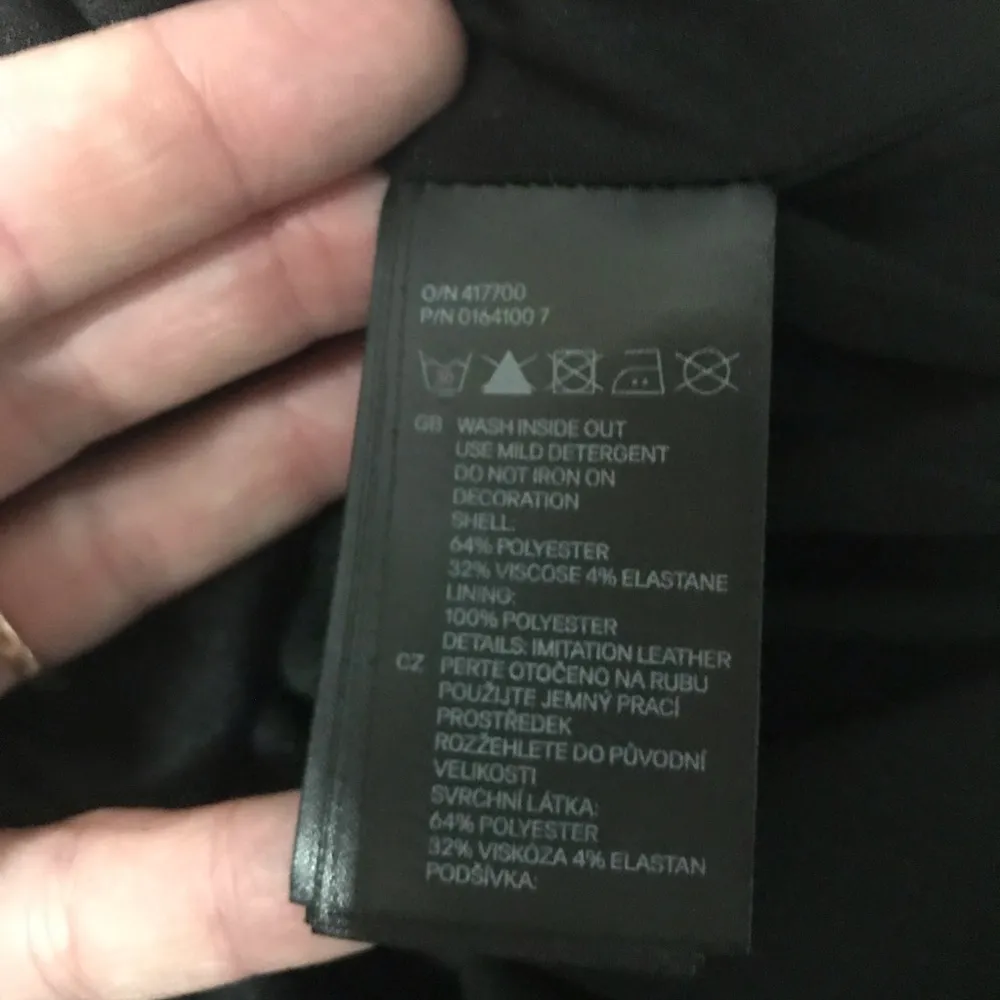 H&M Black White Retro Bodycon Faux Leather Polyester Dress; 6 Women’s - Image 9