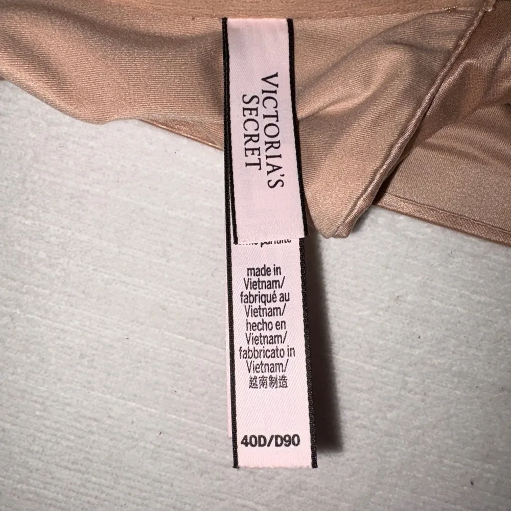 Victoria's Secret Tan T-Shirt Bra Intimate 40D - Image 5