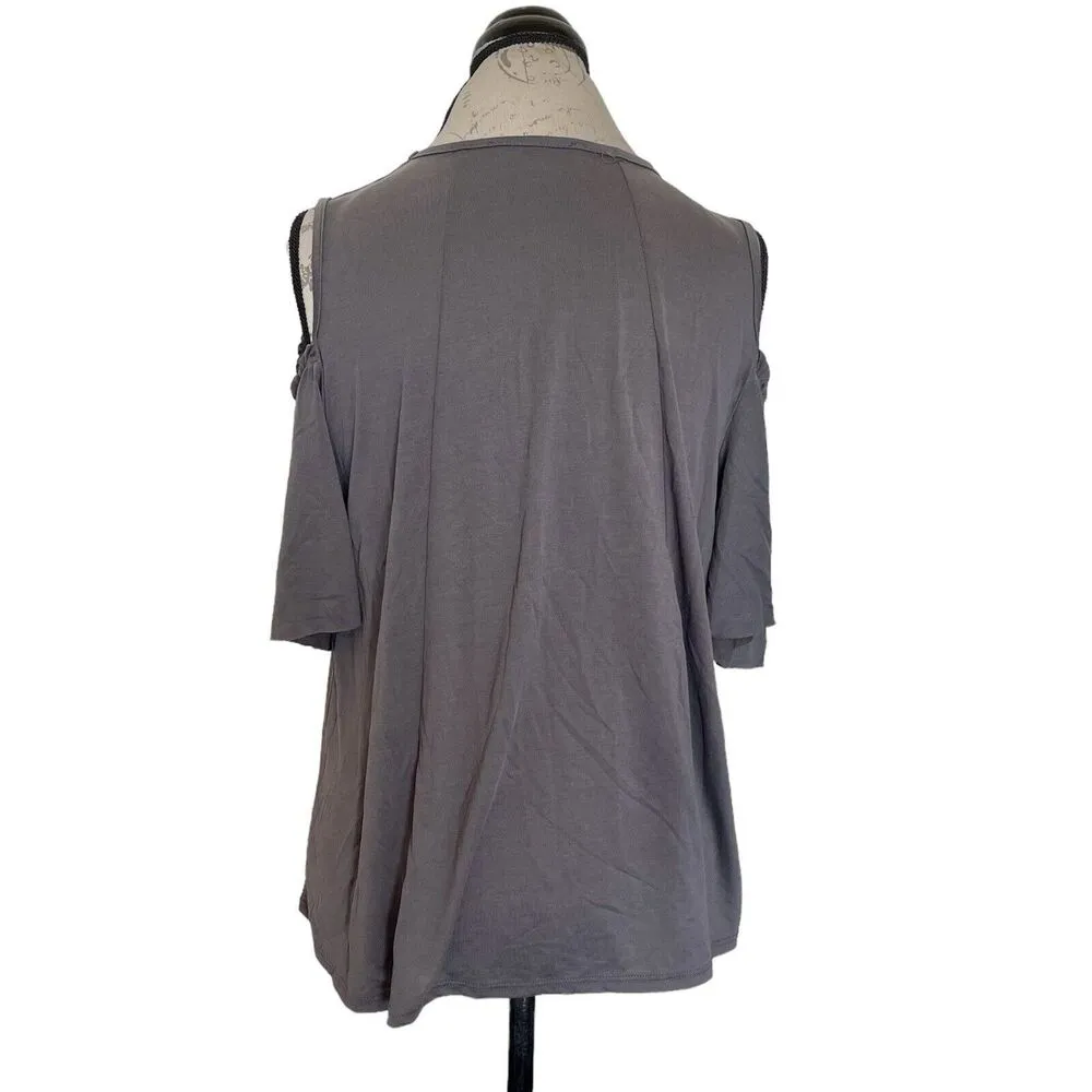Blouse Size Medium Gray Southwestern Bohowestern Cold Shoulder - Image 3