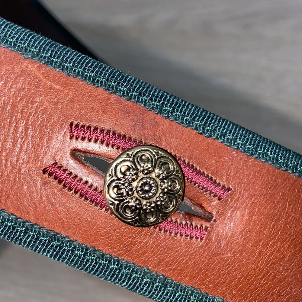 Axcess genuine leather belt size medium - Image 8