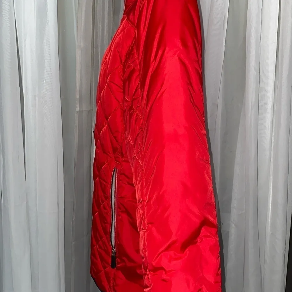 Lands End Jacket- Winter Coat- Vibrant Red- Zippered jacket with side pockets - Image 4