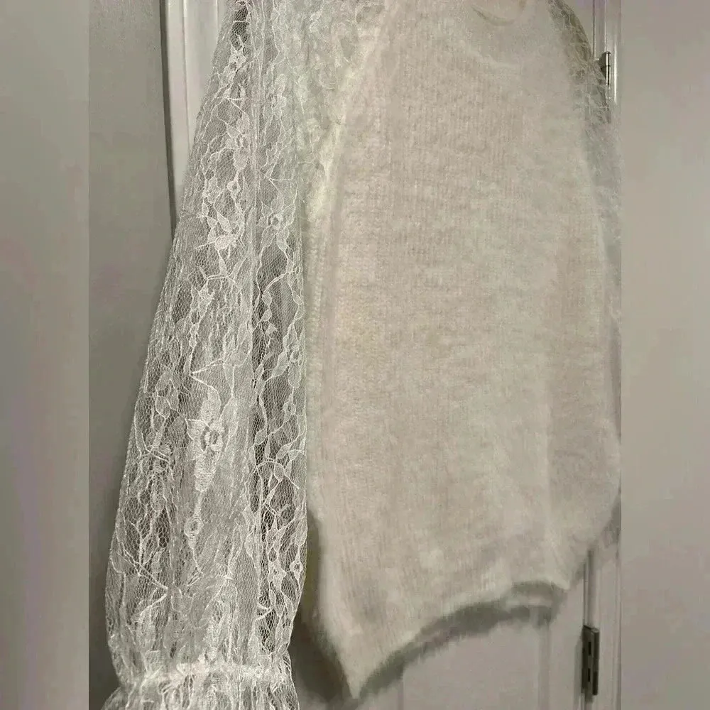 Muche et Muchette Soft Fuzzy Ribbed Cream Sweater Floral Lace Sleeves Size OS - Image 8