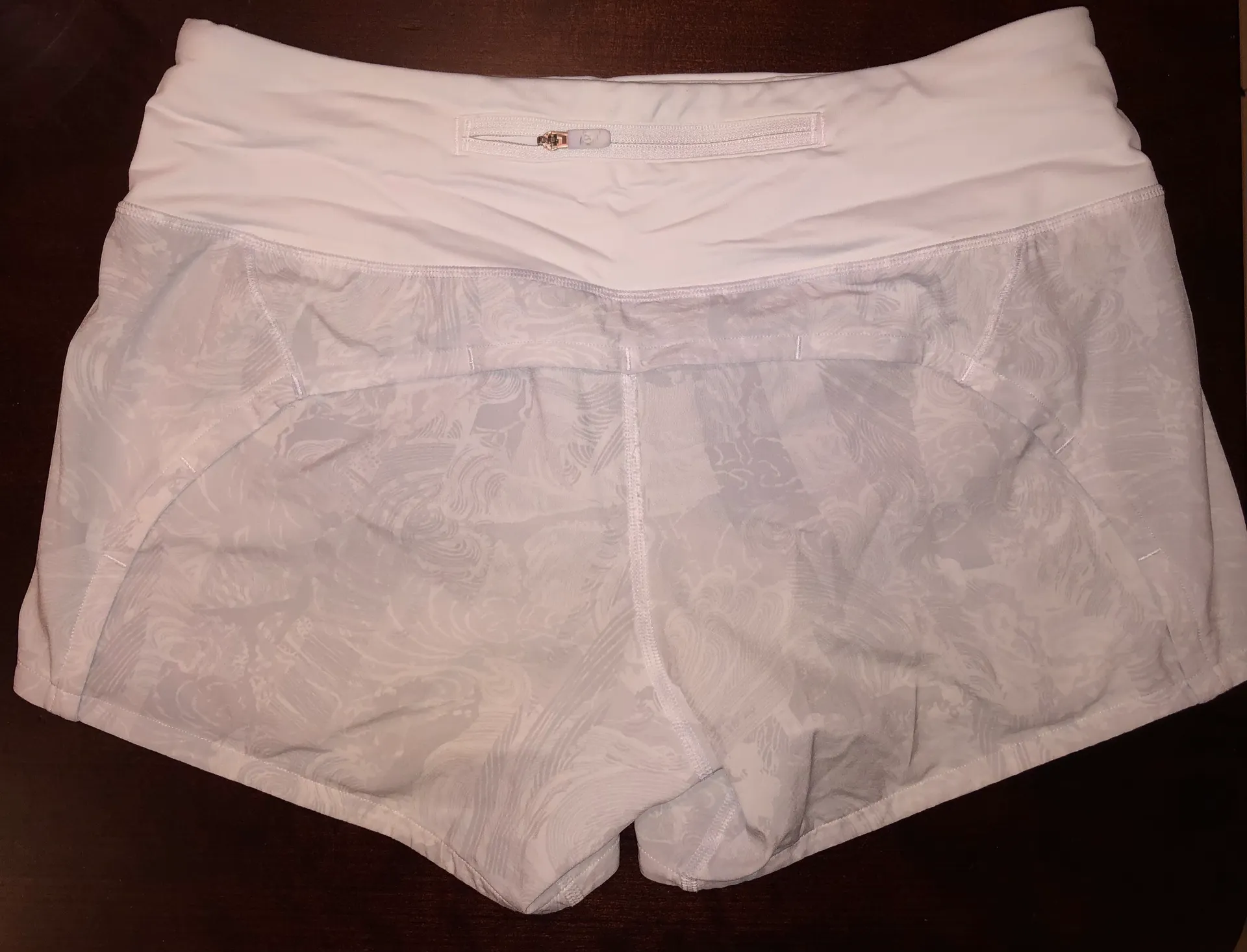 Lululemon Hotty Totty Shorts - Image 2