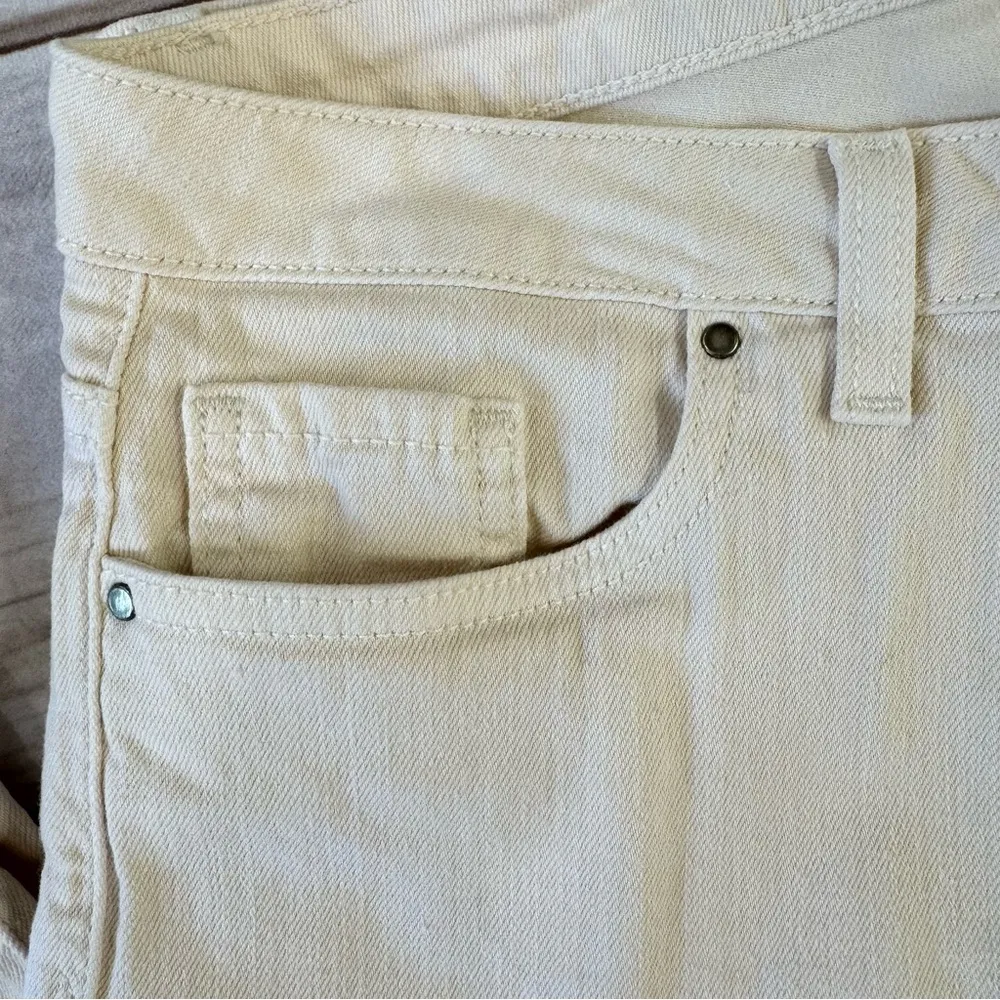 Boston Proper Newport Cream Colored 5 Pocket Slim Leg Jeans Size 12 - Image 6