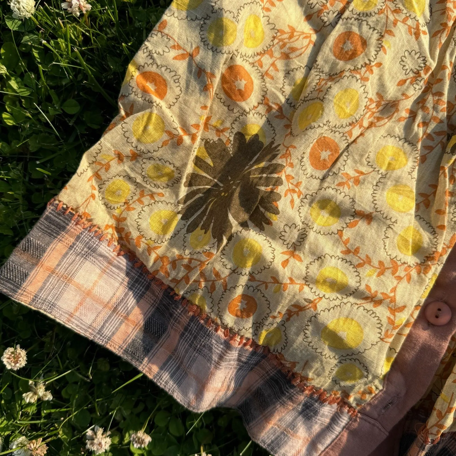 VTG Y2K Lace Cap Sleeve Blouse - Image 2