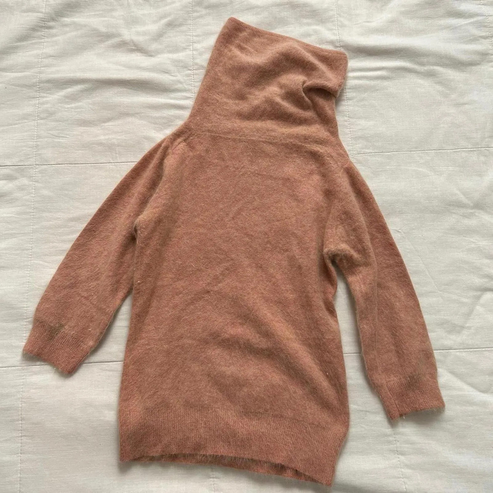 Peach pink turtleneck 3/4 length sleeve angora sweater Size XS - Image 4