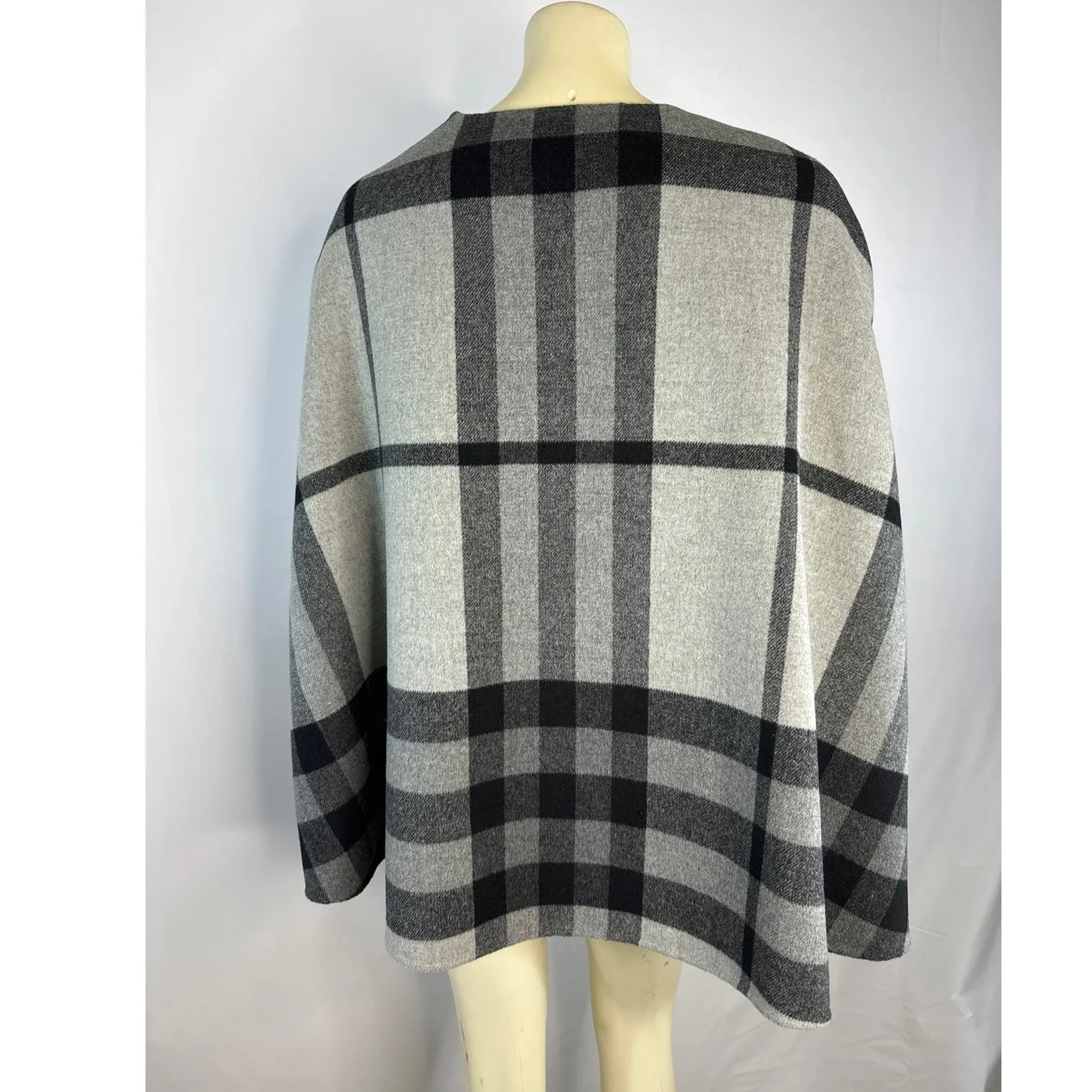 2010s Talbots Wool Angora Plaid Cape Wrap S/M – Gray Black Check fall winter - Image 8