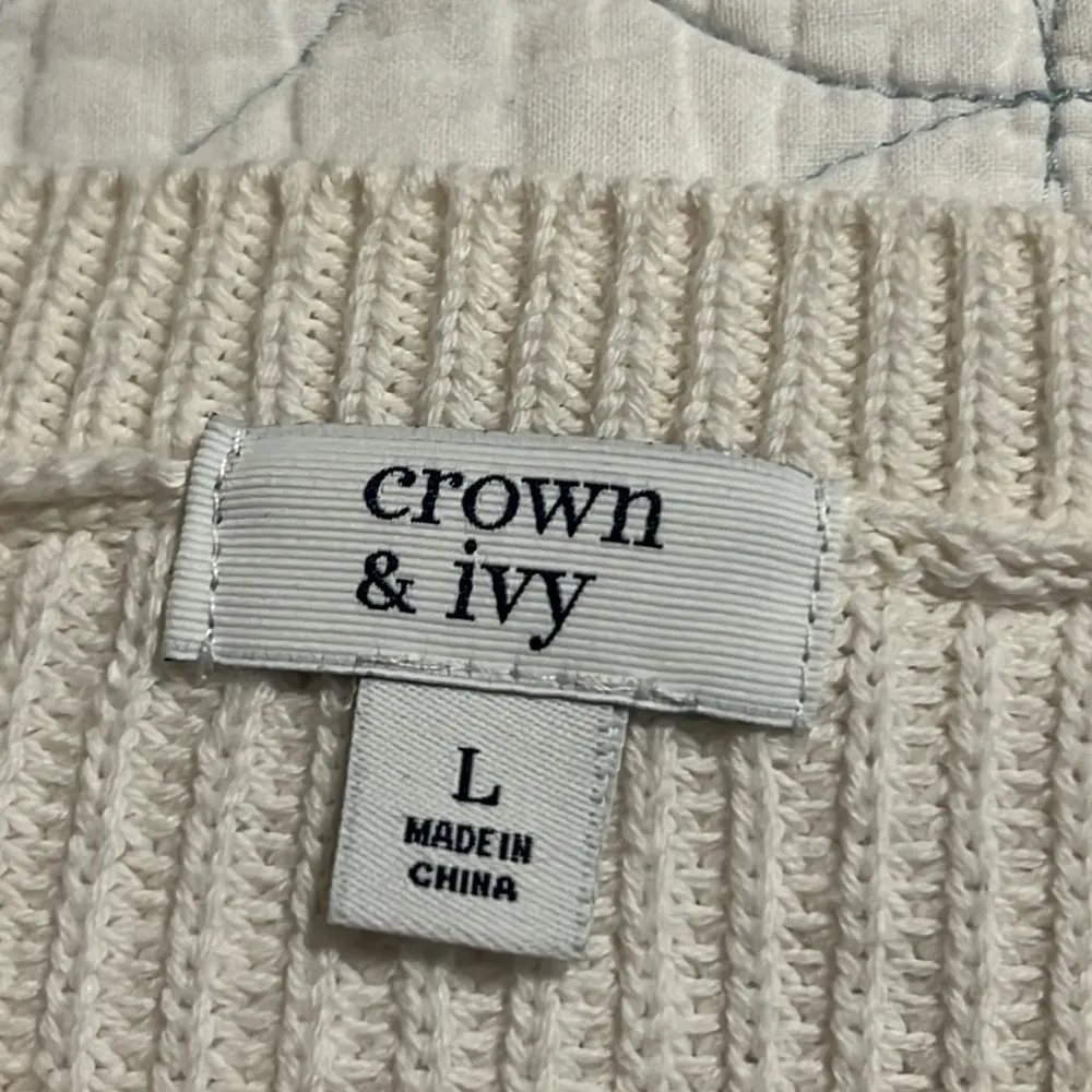 Crown & Ivy Ombre sweater size large sweater pullover long sleeve pink white - Image 5