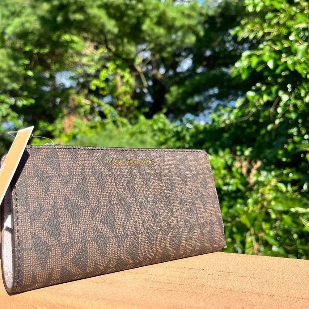 Michael Kors Jet Set Charm Large Zip Continental Wallet Signature Print NWT - Image 2