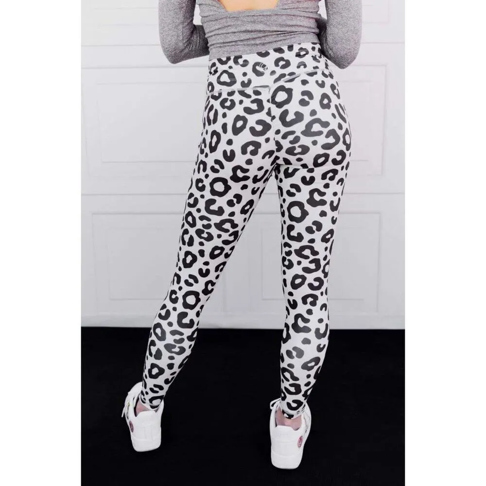 Celestial Bodiez NWT Power 7/8th Leggings in 'Snow Leopardess' Size Small White - Image 7