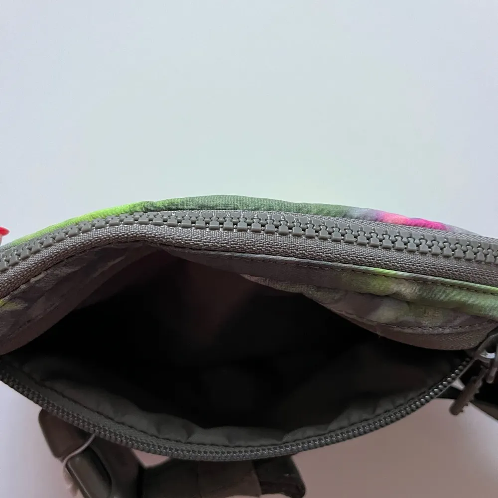 lululemon athletica Everywhere Belt Bag Hyper Dye Multi/Rover -OS - Image 9