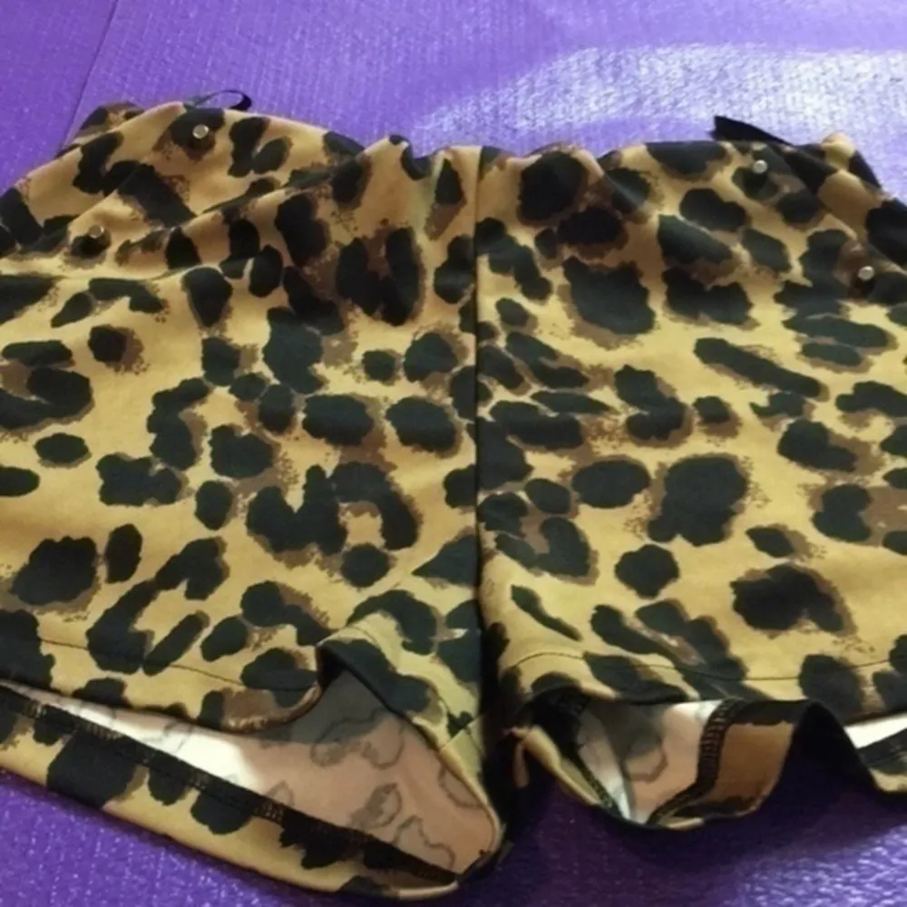 un brand ladies shorts S - Image 13