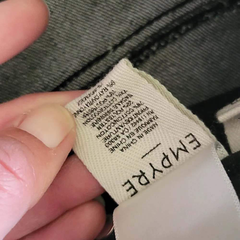 Empyre distressed denim shorts size 10 - Image 9