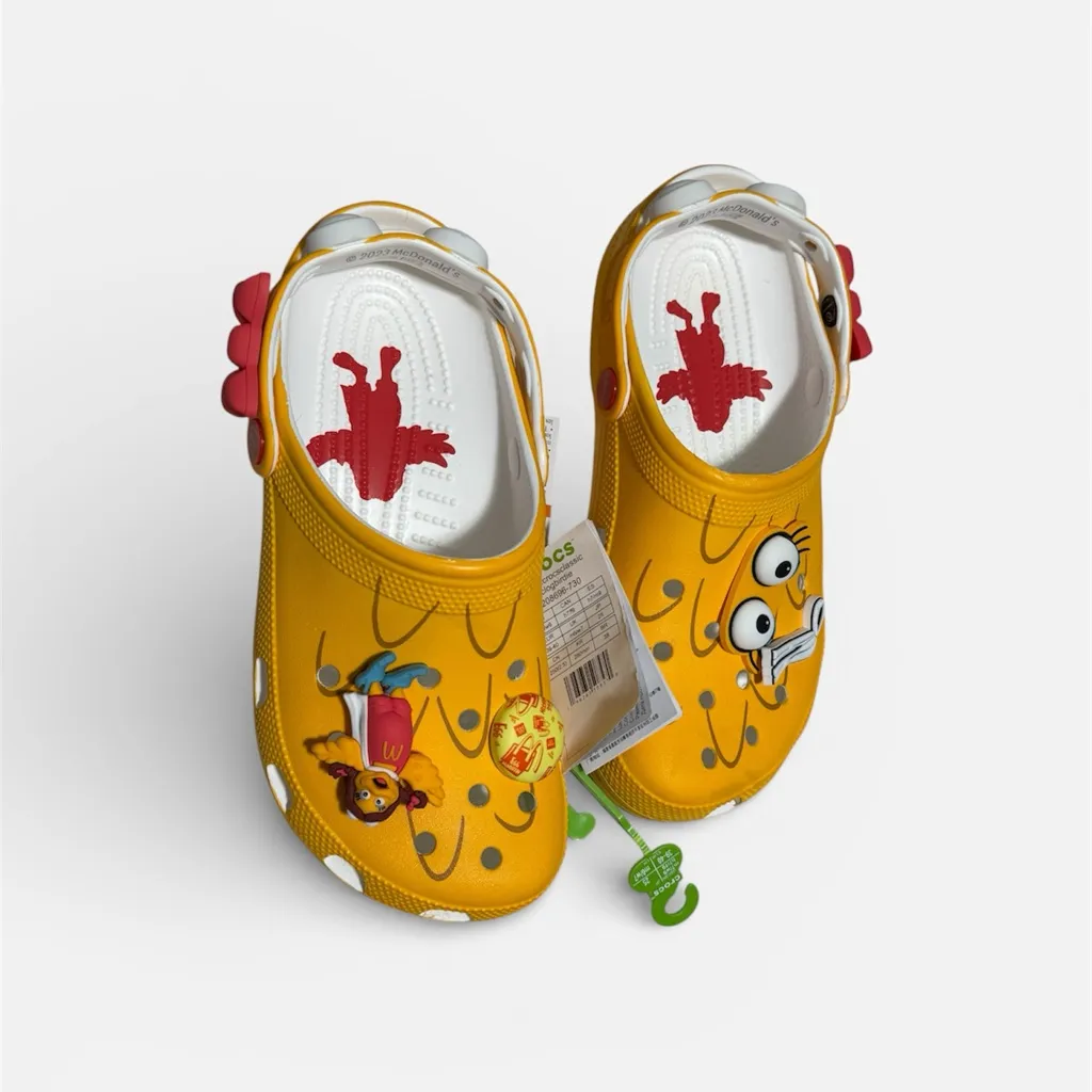 🎈McDonald's × Crocs Classic Clog Birdie Yellow Mens Size 7/ Womens Size 9 - Image 4