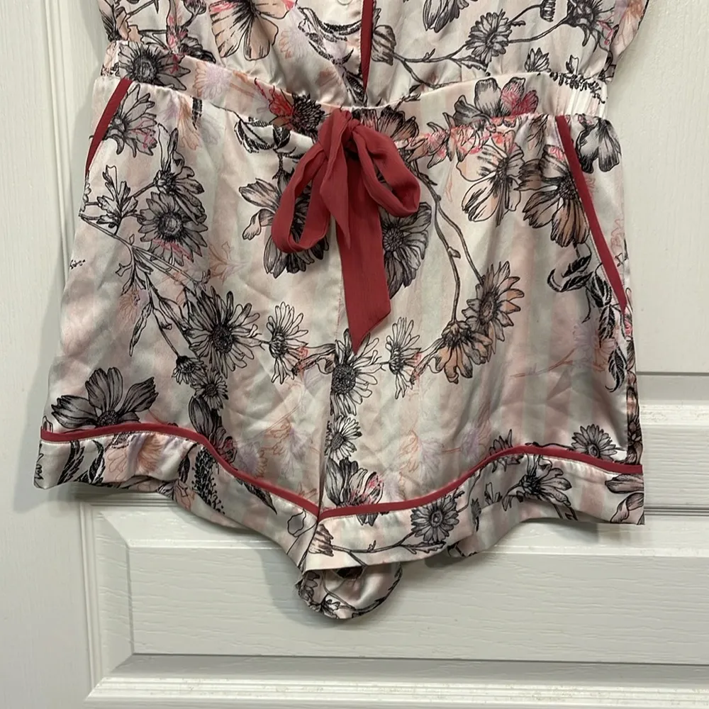 Victoria's Secret Satin Pink Floral Drawstring Waist Romper Sleepwear Size Med - Image 3