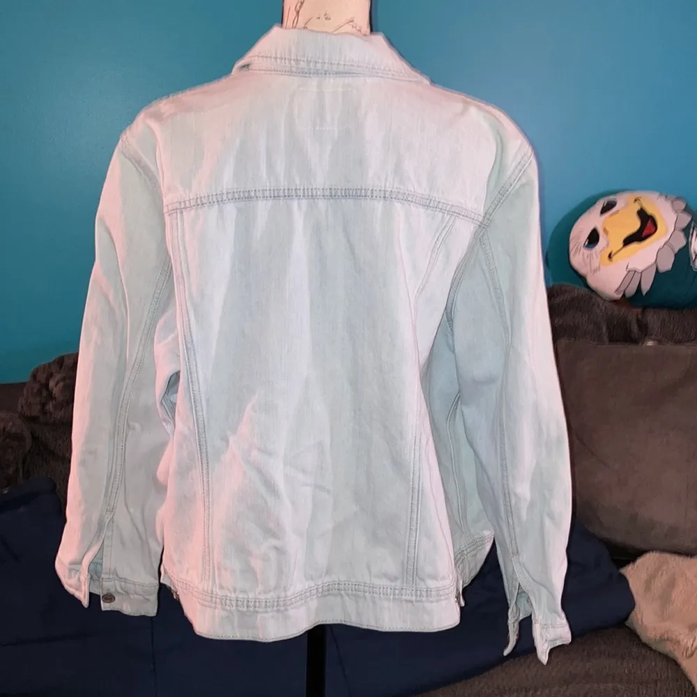 Old Navy  Light Wash Denim Jacket, XXL - Image 5