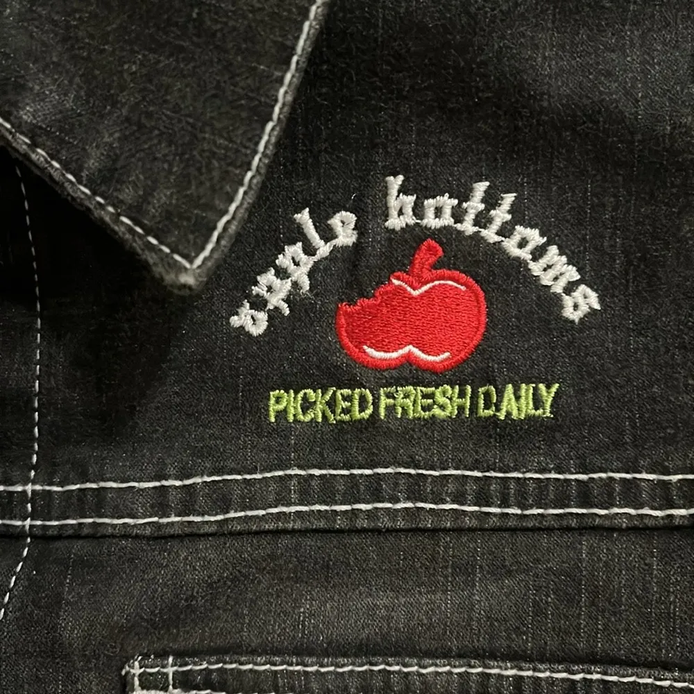 Juniors Jean Jacket Black Rinsed Distressed Stretch Crop Denim 7/8 - Image 2