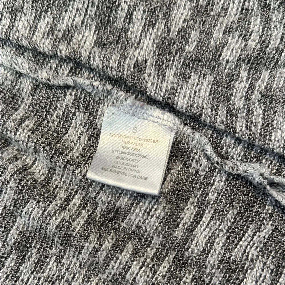 Pink Republic Heather Gray Open Cardigan - Image 6